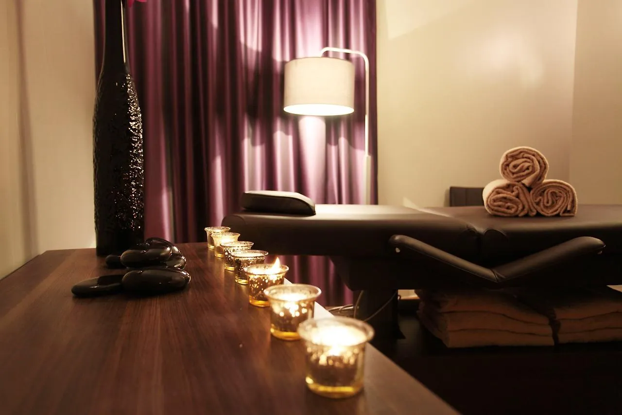 Le Chalet Du Mont Vallon Spa Resort Les Menuires 4*,  France
